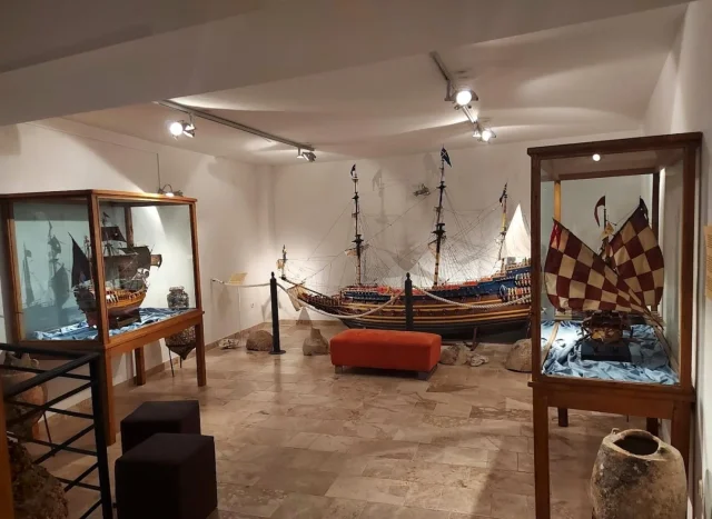 Aquarium & Museum of Maritime Tradition (Vodice) Opčina Vodice - Croatia