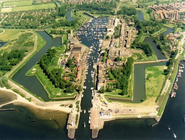 Fortress Hellevoetsluis (Hellevoetsluis) Hellevoetsluis - Netherlands