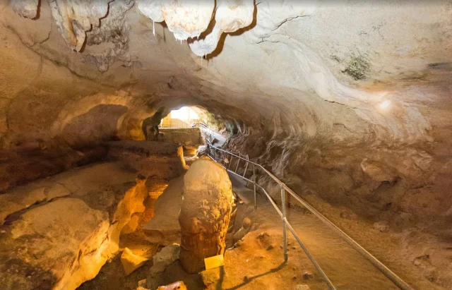Ghar Dalam Cave (Birzebbuga) Birzebbuga - Malta - Malta