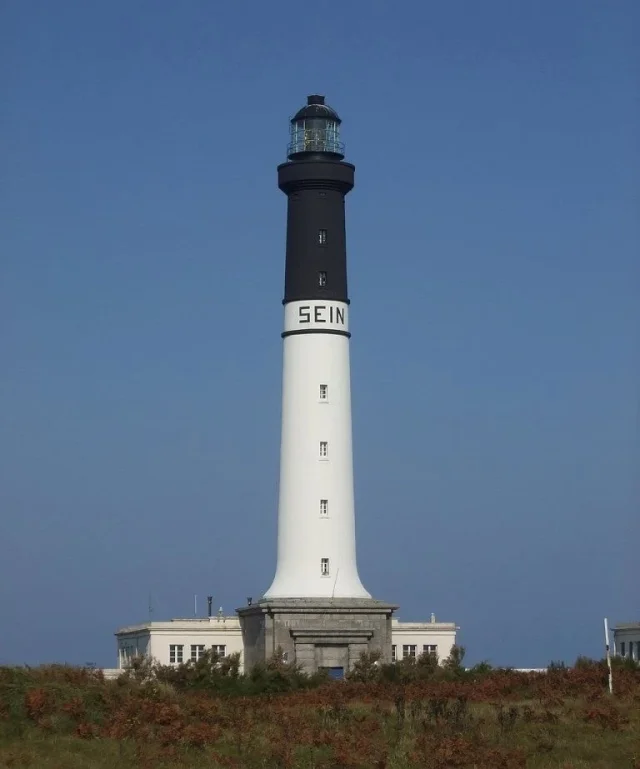 Grand Phare de l'Île de Sein (Île de Sein) Finistère - Île de Sein - France