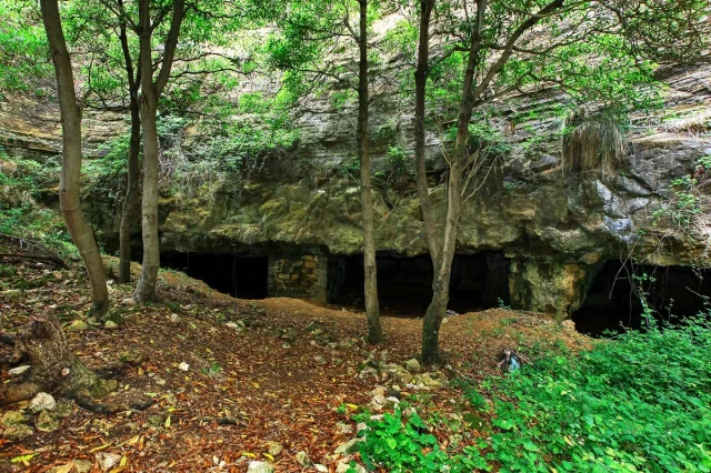 Gruta do Figueiral - Santa Maria - Santa Maria - Portugal