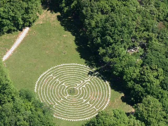 Labyrinths in Tramuntana (Beli) Opčina Cres - Cres - Croatia
