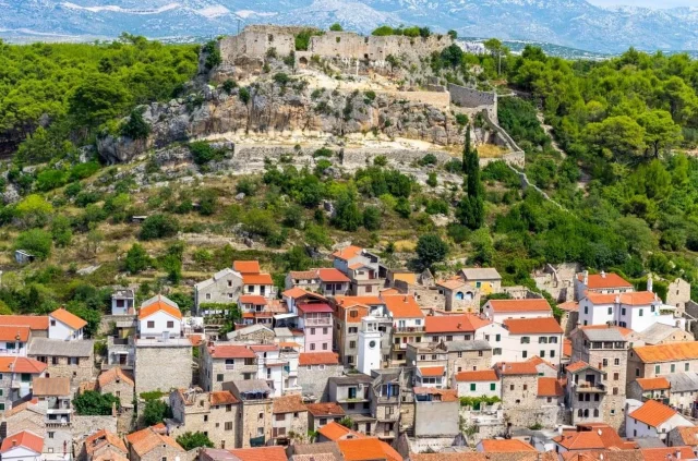 Novigrad Castle (Novigrad) Opčina Novigrad - Croatia