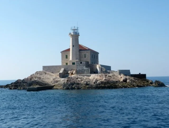 Svjetionik Hrid Mulo - Opčina Rogoznica - Mulo - Croatia
