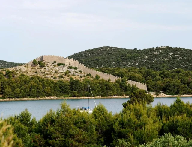 The Wall of Oštrica-Bedem (Grebaštica) Opčina Šibenik - Croatia