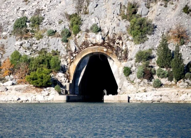 U-Boot Bunker (Duba) Opčina Slivno - Croatia