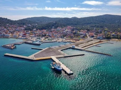 Tkon Marina (Tkon) Opčina Tkon - Pašman - Croatia