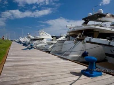Azzurra Yachting (Fiumaretta di Ameglia) La Spezia - Italy