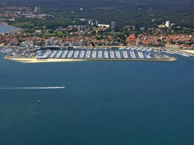 Port D´Arcachon in France - Image 1