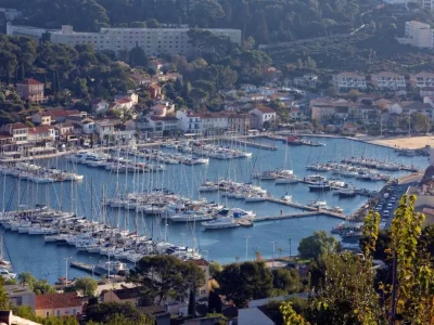 Port de Saint Mandrier (Saint-Mandrier-sur-Mer) Var - France