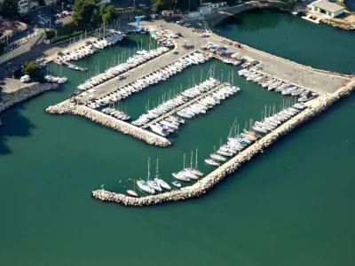 Port des Heures Claires (Istres) Bouches-du-Rhône - France