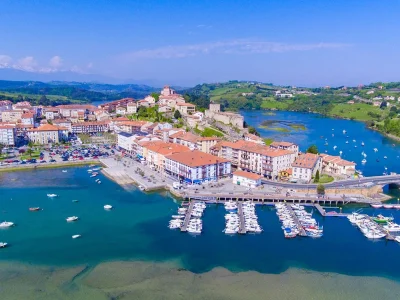 Puerto de San Vicente de la Barquera (San Vicente de la Barquera) Cantabria - Spain