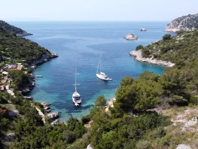 Uvala Tatinja (Grohote) Opčina Šolta - Šolta - Croatia
