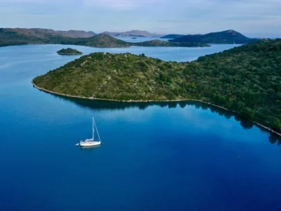 Uvala Jaz (Sali) Opčina Sali - Dugi - Croatia