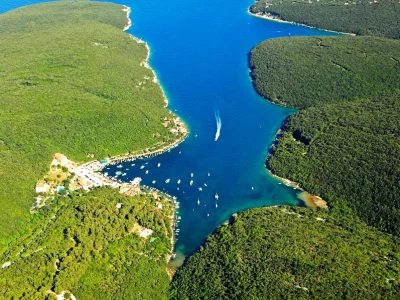 Uvala Krnica (Krnica) Opčina Marčana - Croatia