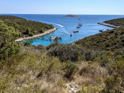 Uvala Stari Stani - Opčina Hvar - Sveti Klement - Croatia