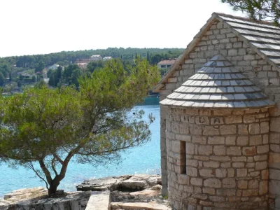 Osibova (Milna) Opčina Milna - Brač - Croatia