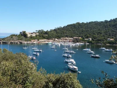 Port de Port-Cros (Port Cros - Hyères) Var - Port-Cros - France