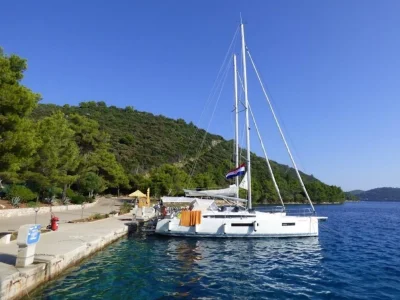 Marina Malo Lago Lastovo (Pasadur) Opčina Lastovo - Prežba - Croatia