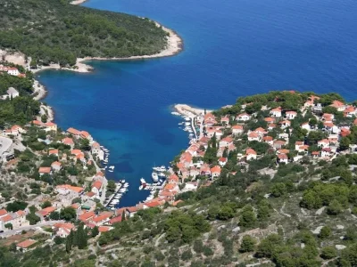 Stomorska (Stomorska) Opčina Šolta - Šolta - Croatia