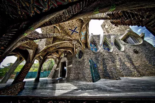 marinatips - Cripta de la Colònia Güell
