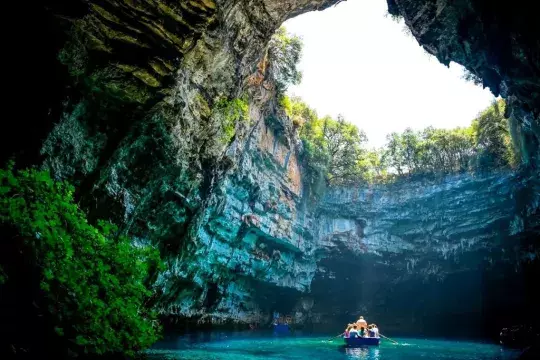 marinatips - Melissani Lake Cave