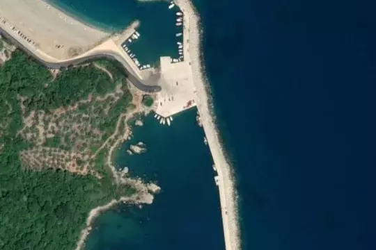 Port Agiokampos