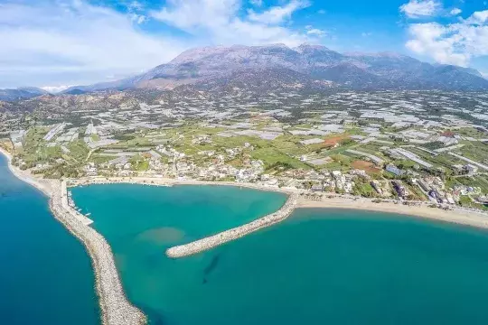 Port Kokkinos Pirgos