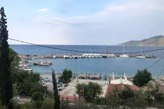 Port Plaka