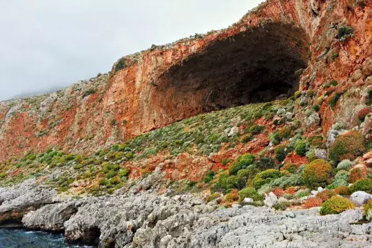 Tersanas cave