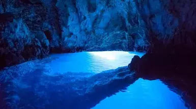 Blue Cave-Modra Špilja