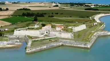 marinatips - Fort La Prée, Châteliers Abbey