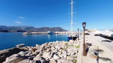 New port Karpathos