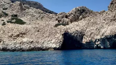 Seal cave Fokospiliá