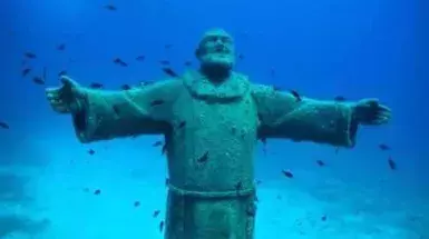 marinatips - Statua sommersa di Padre Pio